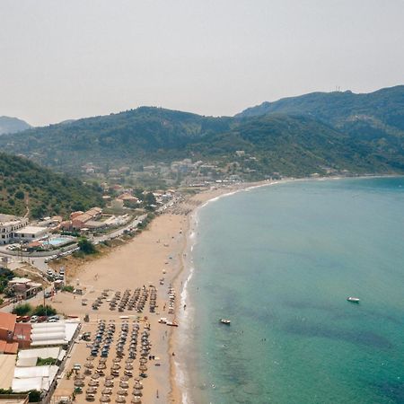 Delfini Resort Agios Georgios Pagon Exterior foto