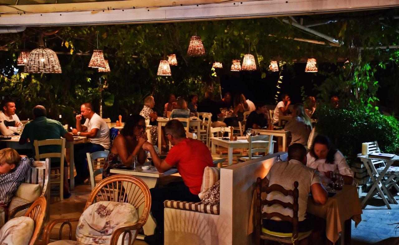 Delfini Resort Agios Georgios Pagon Exterior foto