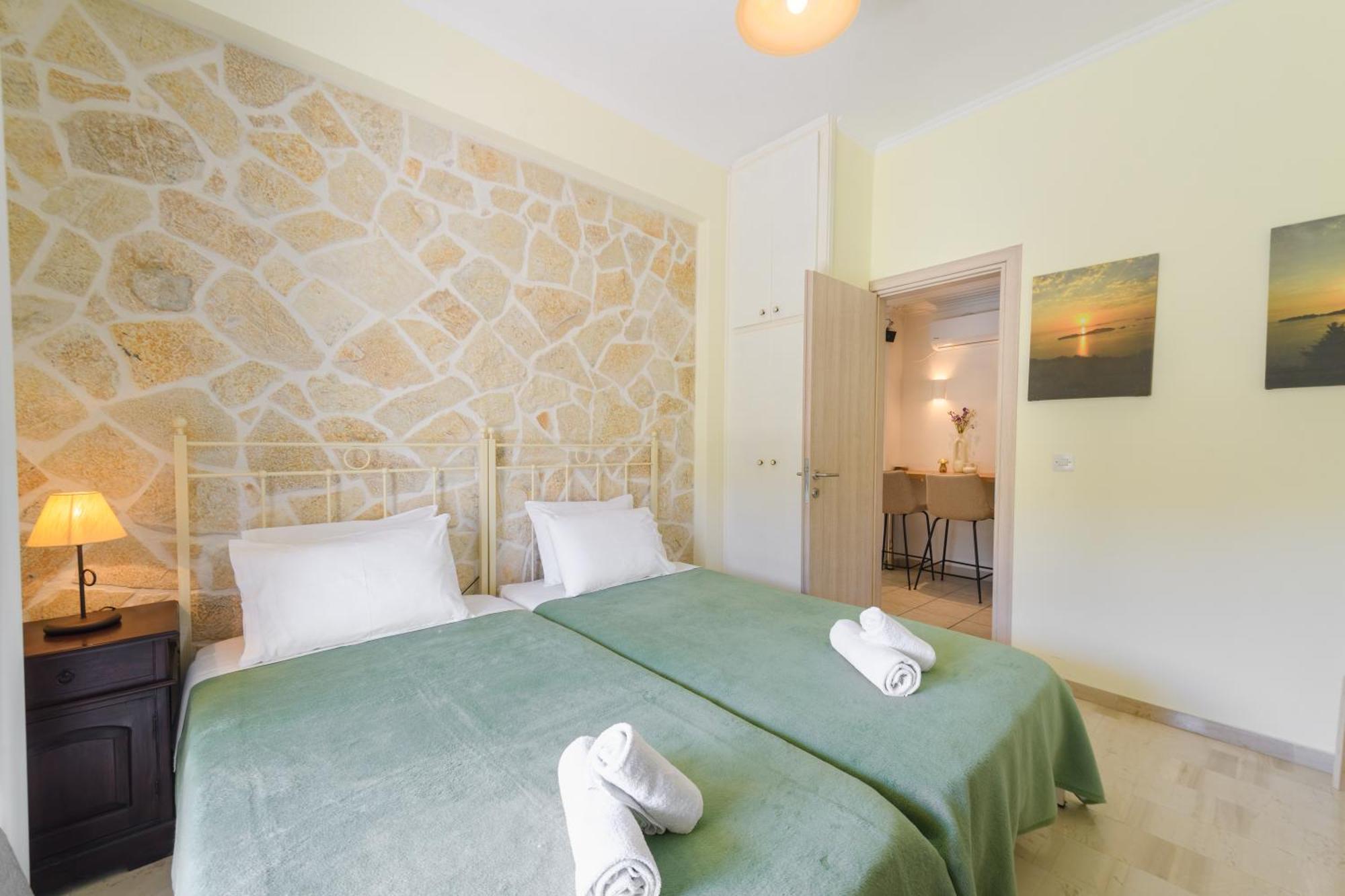 Delfini Resort Agios Georgios Pagon Exterior foto